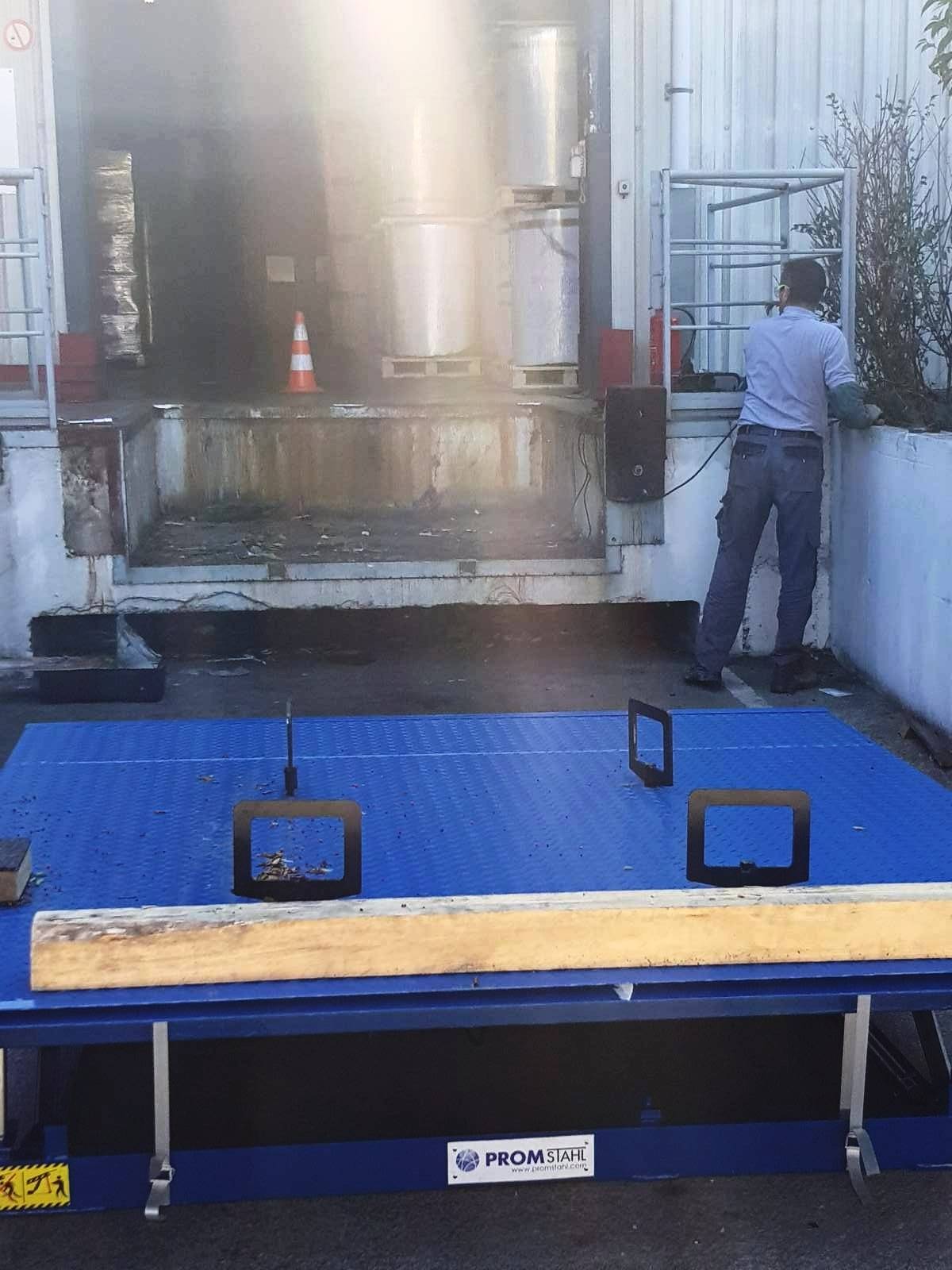 Maintenance et dépannage d'urgence de quai de chargement à Vitrolles Mise en conformité à la directive de la Carsat