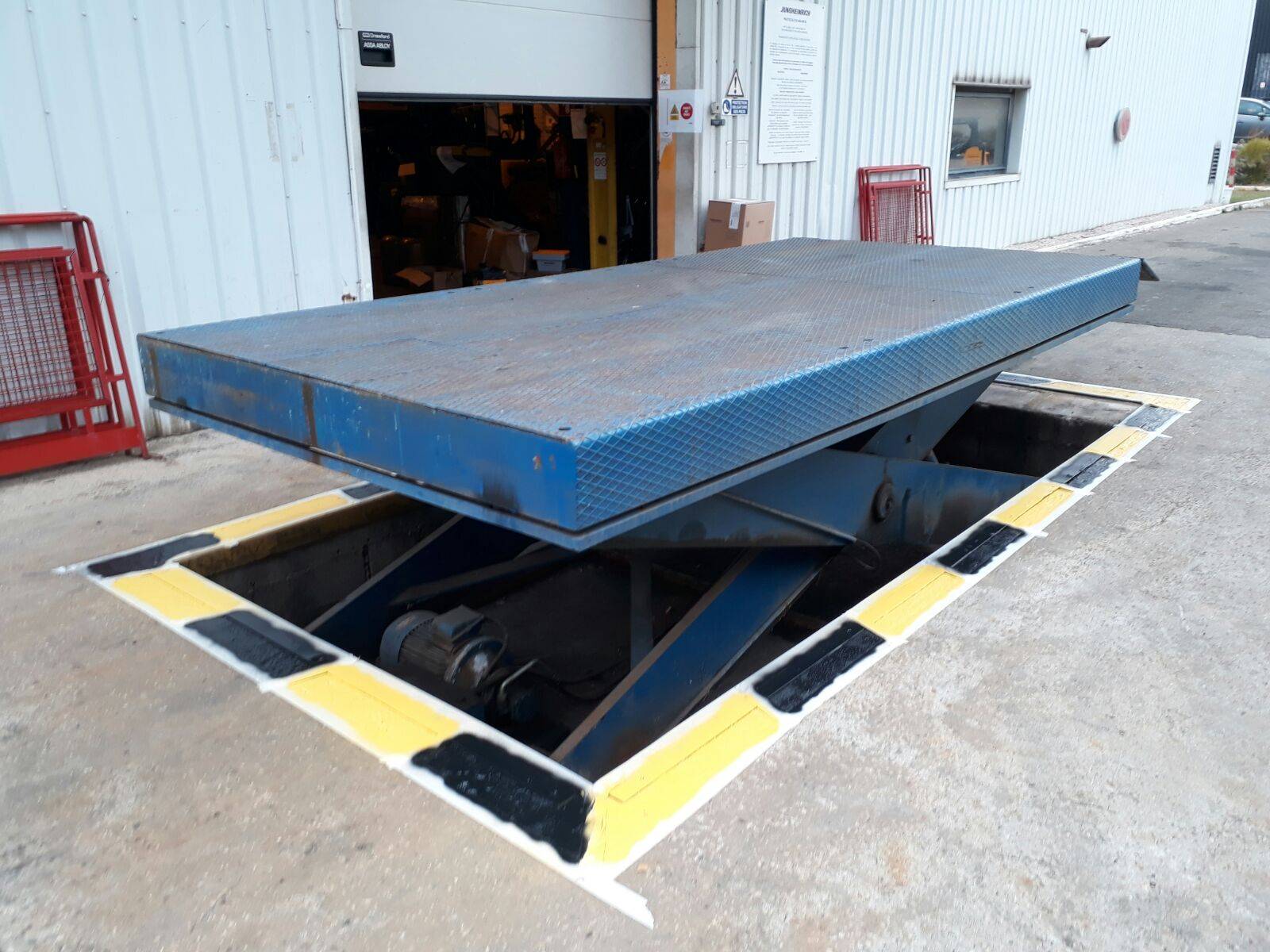 Les 7 points essentiels pour choisir sa table élévatrice Miramas