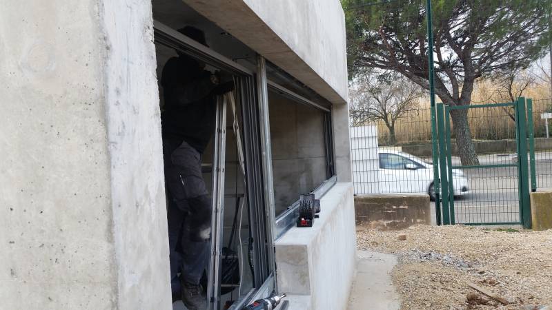 Pose rideau métallique industrielle à Mirams