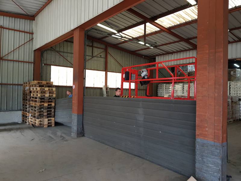 Maintenance de portes industrielles dans les Bouches-du-Rhône Importance de l'entretien