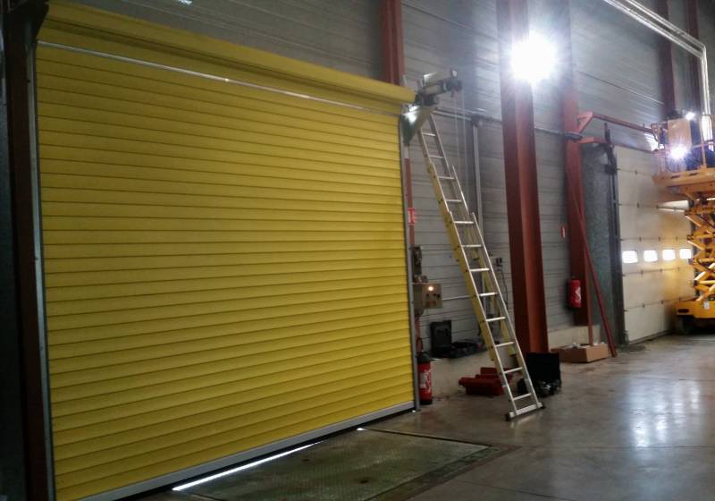 Pose rideau métallique à ouverture rapide dans le 13