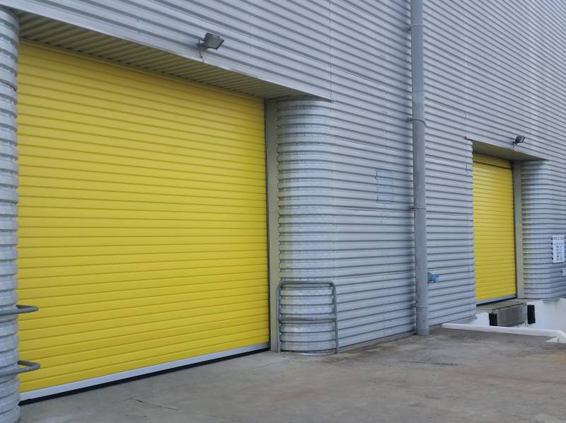 Installation rideau à ouverture rapide à Salon de Provence