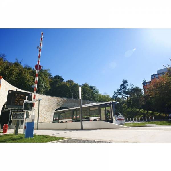 Installation barrière automatique haute résistance en fibre de verre Fos sur Mer