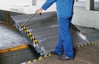 Installation ponts de transbordement en aluminium Equipement de quai Lançon de Provence