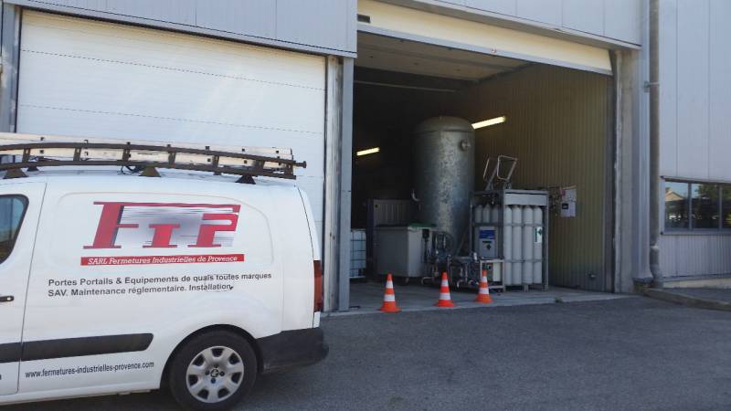 Dépannage urgent de porte sectionnelle Novolux 60 Norsud à Cavaillon 84 site alimentaire